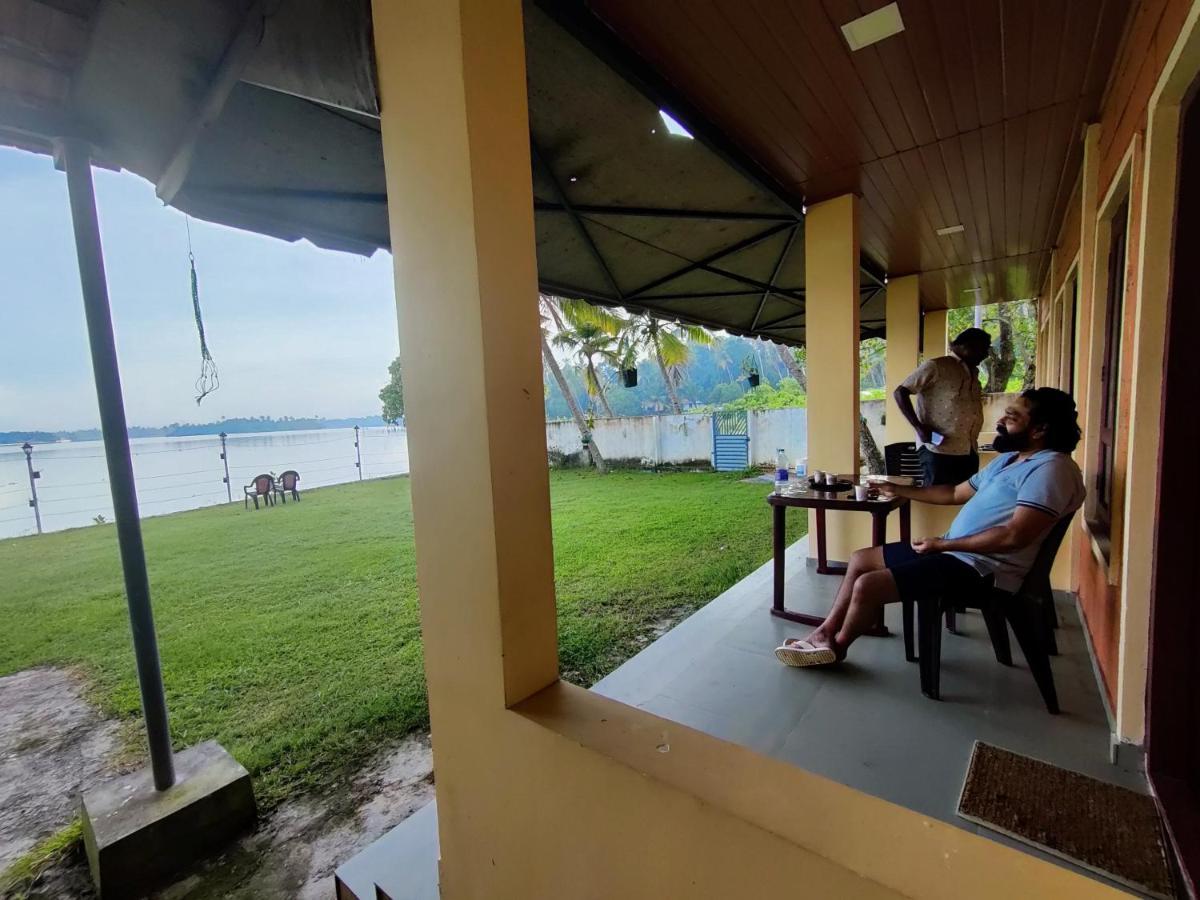 Wind &Waves Appartement Kollam Buitenkant foto